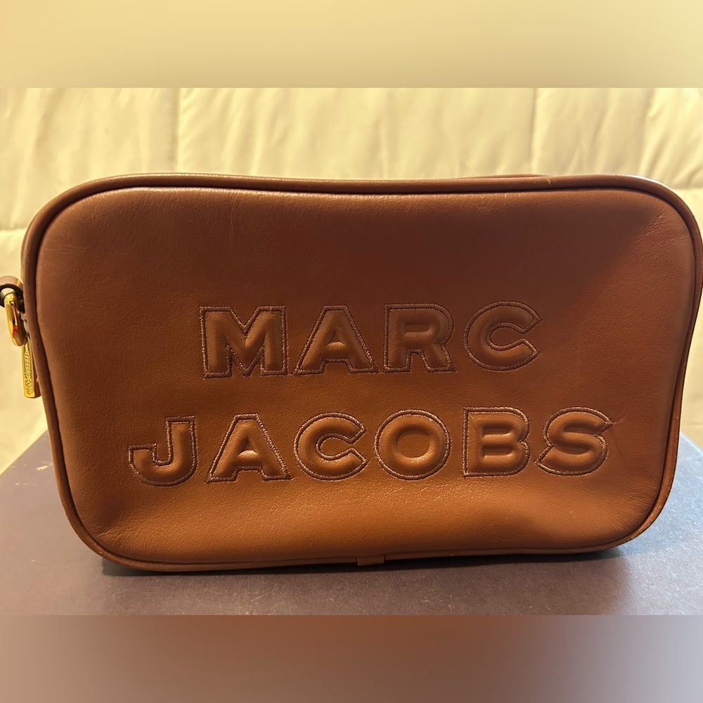 Marc Jacob’s Camera Pouch/Crossbody (no strap)